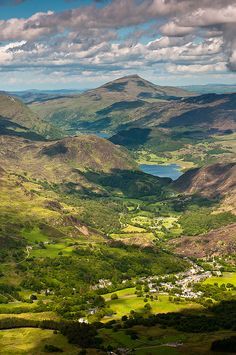 Kingdom Of Great Britain, Snowdonia, Wild Nature, Travel Goals, Wales England, Vacation Destinations, Amazing Nature, Great Britain, Wales