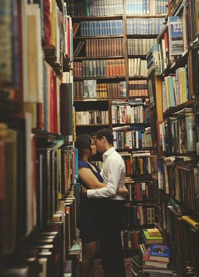 Library Photo Shoot, 1920s Wedding Theme, Chicago At Night, Wedding Bridesmaids Dresses Blue, Chicago Engagement, Love Photos, Wedding Book, Couple Shoot, Engagement Photoshoot