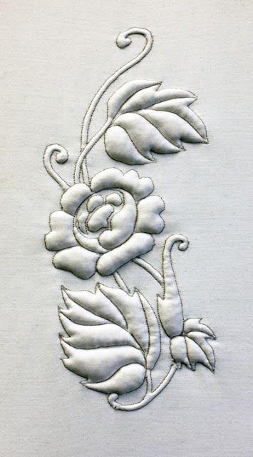 Trapunto Quilt, Cloth Ideas, Embroidery Stitches Beginner, Gold Work Embroidery, Whole Cloth Quilts, Crewel Embroidery Kits, Chain Stitch Embroidery, Punch Needle Embroidery, 자수 디자인