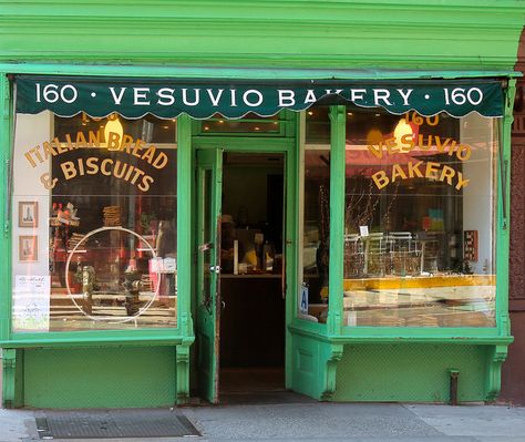 Green Doors, Italian Bakery, French Bakery, Shop Fronts, Bakery Shop, Shop Front, Doors And Windows, Store Front, Lovely Shop