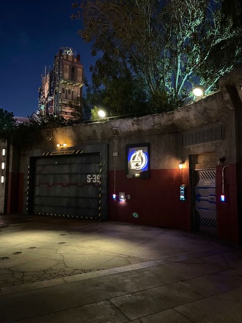 Avengers campus late at night with Guardians of the Galaxy mission breakout in the back . Avengers Campus Disneyland, Avengers Campus, Marvel Wallpaper, Night Sky Photos, Anaheim, Marvel Characters, Marvel Avengers, Disney World, Disneyland