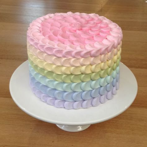 Happy Birthday Goddaughter, Birthday Goddaughter, Rainbow Petal Cake, Rainbow Smash Cakes, Pasteles Aesthetic, Cake Pretty, Petal Cake, Pink Birthday Cakes, Cupcakes Decorados