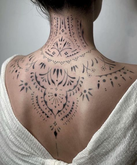 Tattoodo on Instagram: “Pretty Ornamental back tattoo made by @blum.ttt at @venenum.tattoo in France ✨#TATTOODO” Flower Neck Tattoo, Girl Shoulder Tattoos, Paris Tattoo, Upper Back Tattoos, M Tattoos, Sak Yant Tattoo, Best Tattoo Ideas, Hand Poked Tattoo, Tattoo Design Ideas