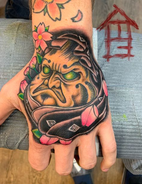 Japanese Hand Tattoos For Guys, Hand Tattoos Drawing, Japanese Hand Tattoo, Hand Tattoos Women, Tattoos Cherry Blossom, Japanese Traditional Tattoo, Daruma Doll Tattoo, Japanese Hand Tattoos, Tattoo Japanese