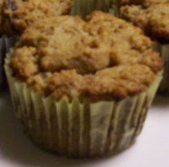 What to do with stale cereal? Instead of tossing it in to the trash, why not make them in to tasty muffins, providing they’re not infested with maggots or... Cereal Muffins, Unhealthy Recipes, Muffin Papers, Cereal Dessert, Honey Brand, Tasty Recipe, Baked Goodies, Muffin Recipe, Cereal Recipes