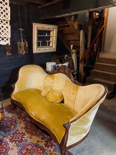 Old Couch Aesthetic, Victorian Wedding Inspiration, Victorian Couch, Yellow Couch, Victorian Sofa, Vintage Couch, Velvet Couch, Lounge Suites, Home On The Range