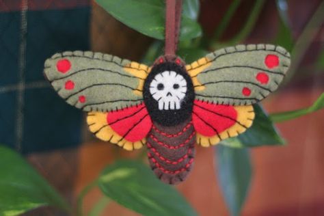 Brooke Keith, FeltedFlash, felt Halloween ornaments Moth Ornament, Felt Halloween Ornaments, Tattoo Ornament, Halloween Felt Crafts, Scary Christmas, Halloween Sewing, Halloween Wallpapers, Creepy Christmas, Creation Art