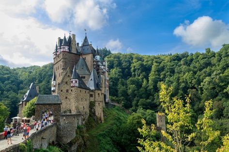 Romantic Castle, Rhineland Palatinate, Rhine River, Austria Travel, Holiday Places, Medieval Castle, Thailand Travel, Germany Travel, Oh The Places Youll Go