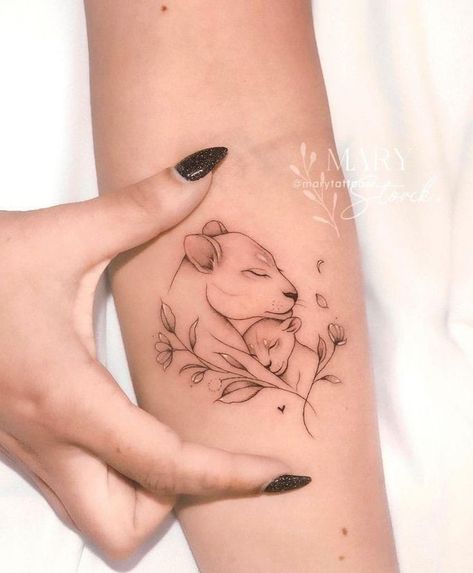 Mutterschaft Tattoos, Tattoo Main, Tato 3d, Motherhood Tattoos, Mom Tattoo Designs, Mommy Tattoos, Mother Tattoos, Tattoo For Son, Tatuaje A Color