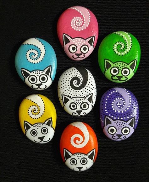 Painted Rock Animals, Art Pierre, Rock Painting Ideas, Rock And Pebbles, Painted Rocks Craft, Painted Rocks Diy, Rock Painting Ideas Easy, Rock Painting Patterns, Painting Rocks