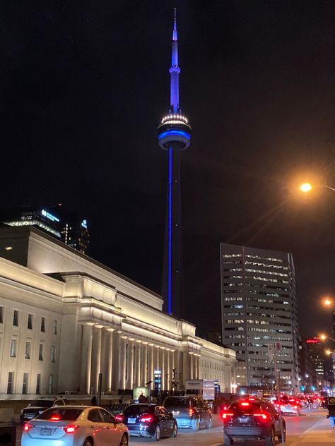 Canada Night View, Toronto Canada Aesthetic, Down Town Toronto, Futuristic Hotel, Break From Toronto, Canada Toronto City, Aesthetic Cities, Blame Canada, Toronto Aesthetic