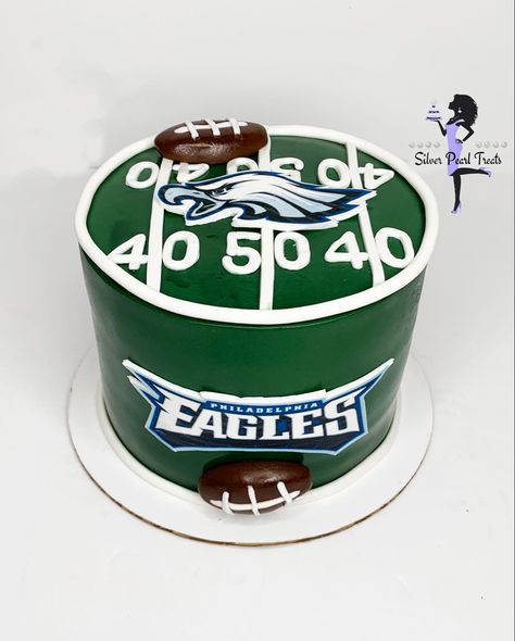 Philadelphia Eagles Cake Ideas, Philly Eagles Cake, Eagles Football Cake, Philadelphia Eagles Cake, Football Themed Cakes, Sport Cakes, Football Cake, Grooms Cake, Cake Smash