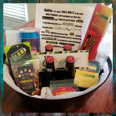 DiY Xbox Gamer Gift basket with snacks and gamer puns card with all his favorite games mentioned. Video Game Gift Basket, Gamer Gift Basket, Teenager Easter Basket, Game Basket, Diy Video Game, Video Games Gift, Auction Ideas, Gift Making, Xbox Gifts