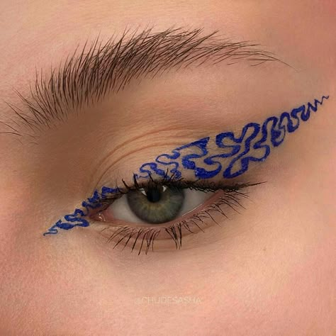 Спонж Beauty Blender, Mekap Mata, Smink Inspiration, Graphic Liner, Makeup Eye Looks, Creative Eye Makeup, Creative Makeup Looks, Make Up Inspo, Eye Makeup Art