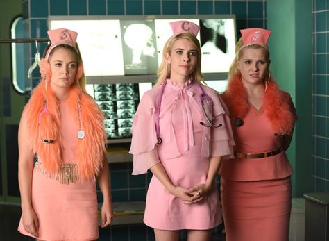 Kappa Kappa Tau, Scream Queens Season 2, Scream Queens Fashion, Mitchel Musso, Horror Costumes, Chanel Oberlin, Dress Up Days, Tv Scenes, Billie Lourd