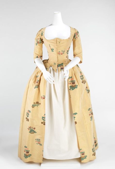 Designer unknown (British). Robe à l'Anglaise, 1776. Silk. New York: Metropolitan Museum of Art, 2009.300.952. Brooklyn Museum Costume Collection at The Metropolitan Museum of Art, Gift of the Brooklyn Museum, 2009; H. Randolph Lever Fund, 1973. 1770s Fashion, 18th Century Dresses, 1700 Fashion, 18th Century Women, 18th Century Dress, Rococo Fashion, 18th Century Costume, 18th Century Clothing, Century Dress