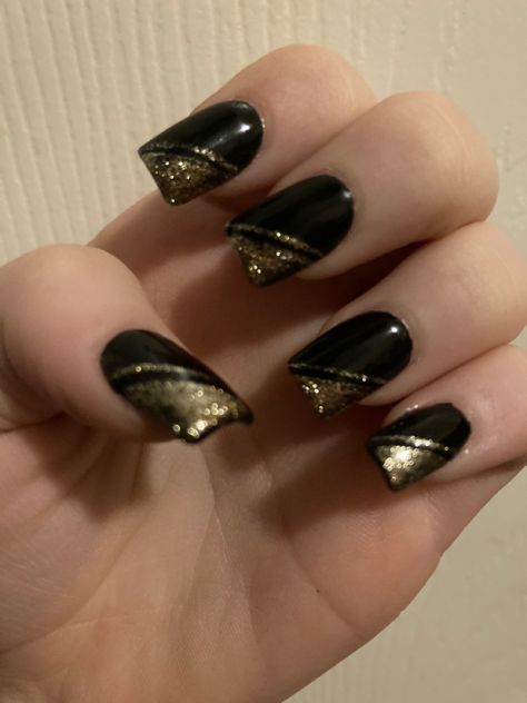 Homecoming acrylic nail art -credit to Pro Nails & Spa in Tampa, FL- Black And Gold Short Nails, Black And Gold French Tip Nails, Black And Gold Manicure, Black And Gold Nails Short, Black And Gold Nails Design, Gold Toe Nails, Black And Gold Nails, Gold Manicure, Pro Nails