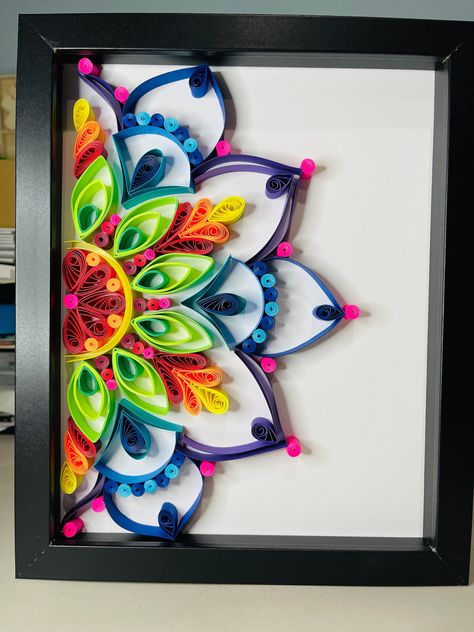 Half Mandala Design, Quilling Mandala, Quilling Wall Art, Half Mandala, Paint Frame, Quilling For Beginners, Colored Frames, Arte Aesthetic, Arte Quilling