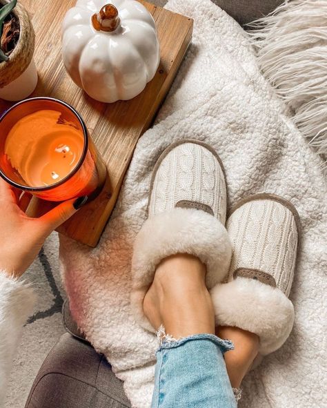 Cozy season is basically here ☁️🎃 Shop Effie: www.bearpaw.com #LiveLifeComfortably #BearpawStyle 📸 @kesleybou Slippers Photography, Website Photoshoot, Shoe Photography, Airplane Pillow, Fall Images, Easter Bonnet, Shoes Photography, Cozy Season, Warm Slippers