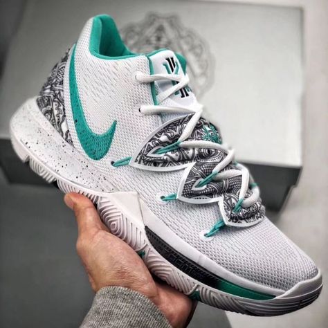 Zapatillas Kyrie Irving, Girls Basketball Clothes, Zapatillas Nike Basketball, Irving Shoes, Kyrie Irving Shoes, Nike Kyrie 5, Girls Basketball Shoes, Kyrie 5, Best Basketball Shoes