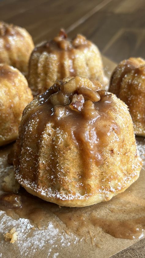 Mini Bananas Foster Lava Bundts — Well Made by Kiley Banana Foster Bundt Cake, Banana Bread Mini Bundt Cake, Mini Banana Desserts, Best Mini Bundt Cake Recipes, Banana Lava Cake, Thanksgiving Mini Bundt Cakes, Ripe Banana Desserts, Fancy Bundt Cakes, Unique Thanksgiving Dessert Recipes