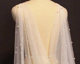 DHCraftstore - Etsy Canada Cape Veil, Ivory Bride, Wedding Veil Vintage, Wedding Cloak, Cape Wedding, Cape Wedding Dress, Wedding Bridal Veils, Bolero Wedding, Bridal Bolero