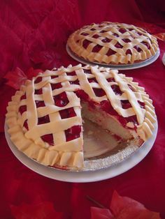 cake that looks like pie - Google Search Cherry Pie Cake, Cakes That Look Like Food, Pie Images, Apple Pie Cake, Realistic Cakes, Pastry Cook, Special Birthday Cakes, Baker Cake, Awesome Cakes