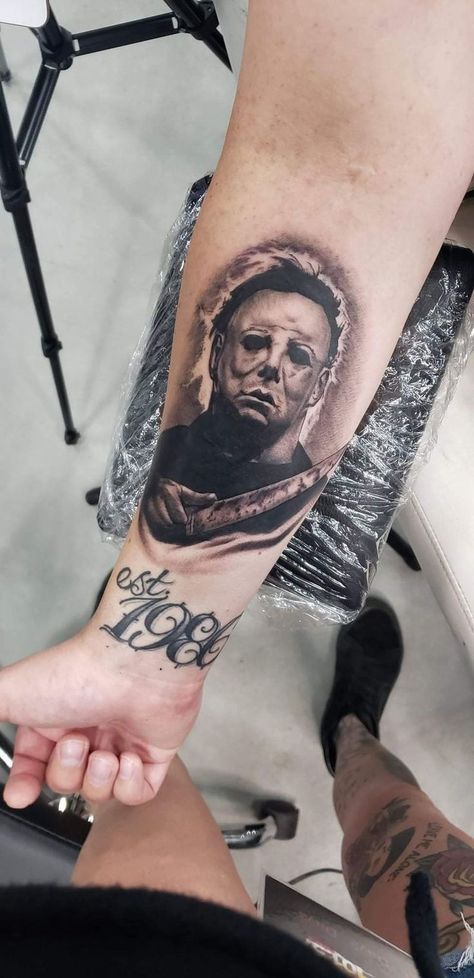 50+ stunning Michael Myers tattoo ideas that will make your blood run cold: meanings, cost estimation, and the best tattoo artists are gathered in our article. Michael Myers Tattoo Ideas, Micheal Myers Tattoo, Michael Myers Tattoo, Myers Tattoo, Satanic Tattoos, Forearm Tattoo Quotes, Tattoo Script Fonts, Petit Tattoo, Movie Tattoos