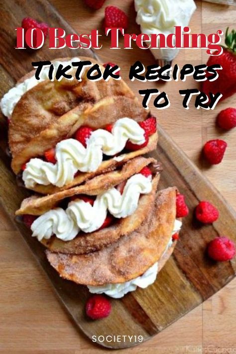 TikTok is not just about dances and challenges, it’s also about recipes! If you’re currently quarantined at home, finding new entertainment or ways to pass the time might be a challenge. If you’re looking for a new hobby, try some of these bizarre trending sweet-treat recipes from TikTok chefs!    #tiktokrecipes #funrecipeideas Dessert Recipes Videos Tik Tok, Tiktok Desserts, Desserts Tiktok, Tiktok Dessert Recipes, Viral Tiktok Desserts, Tik Tok Desserts, Tik Tok Brownies, Tik Tok Drinks With Candy, Tiktok Food Trends