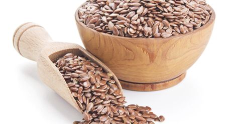 Flaxseeds can be a nutritious addition to your diet, providing significant amounts of fiber, thiamine, magnesium, manganese and omega-3 fats. Proponents of a raw food diet recommend soaking grains, nuts and seeds before use to improve their digestion. Soaking ground flaxseeds will have a different result than soaking whole flaxseeds, however. Flax Seed Benefits, Soak Chia Seeds, Seeds Benefits, Easy Detox, Flax Seeds, Raw Food Diet, Holistic Remedies, Integrative Medicine, Colon Cleanse