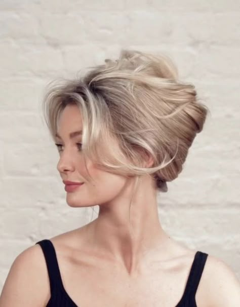 Hairstyles 80s Hair And Makeup, Slicked Hairstyles, Old Hollywood Hair, Retro Wedding Hair, French Twist Updo, Twist Updo, American Sweetheart, Hair Styels, Classic Updo