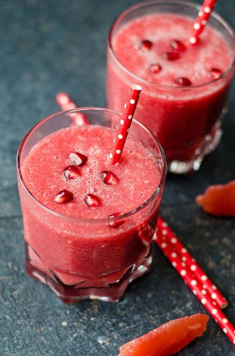 Red Velvet Smoothie, Healthy Red Velvet, Healthy Valentines Treats, Grapefruit Smoothie, Apricot Smoothie, Blackberry Smoothie, Red Smoothie, Healthy Valentines, Smoothie Prep