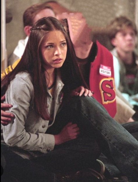 Lana Lang, Eric Johnson, Kristin Kreuk, Smallville, Instagram Profile, Buy And Sell