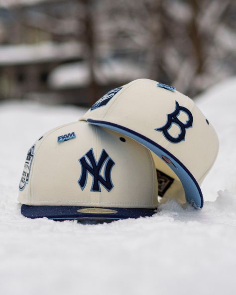 Mlb Hat, Bone New Era, Gorros New Era, Fitted Cap Aesthetic, Custom New Era Hats, Fitted Hat Outfit, New Era Yankees, Hat Outfit Men, Streetwear Caps