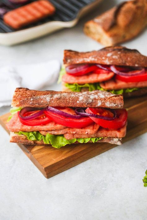 This quick and easy Grilled SPAM® Steak Sandwich is perfect for BBQs, picnics or a quick summer lunch or dinner! Spam Sandwich, Taylor Ham, Easy Grilled Cheese, Spam Recipes, Beef Sandwich Recipes, Little Sunny Kitchen, Canned Meats, Salad Dressing Recipes Healthy, Sunny Kitchen