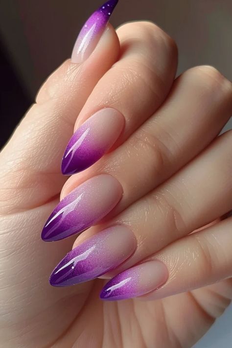 Are you ready to take your nail game to the next level with a trend that’s both mesmerizing and versatile? Ombre nails have taken the beauty world by storm, offering a seamless blend of colors Trendy Nails Purple Ombre, 2 Color Ombre Nails, Nails Verlauf, Purple Color Nails, Ombré Nails Purple, Color Ombre Nails, Purple Ombre Nails Almond, Dark Purple Nails Ombre, Purple Glitter Ombré Nails