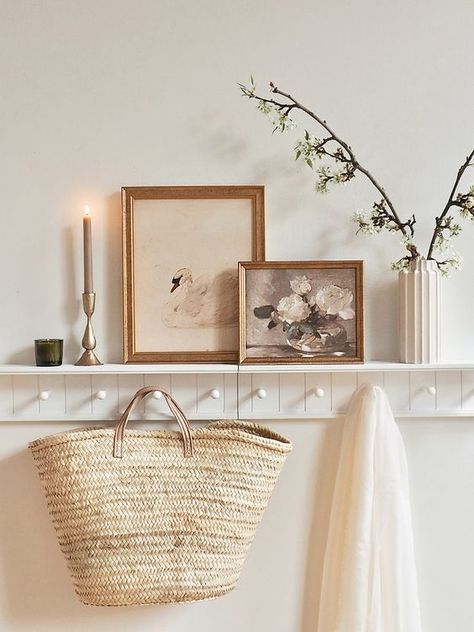 Entryway Ideas Cottagecore, Romantic Vintage Interior, Peony Home Decor, Boho Cottagecore Decor, Modern Vintage Wall Decor, Intellectual Decor, Single Shelf Decor, Modern Organic Entryway, Entryway Decor Apartment