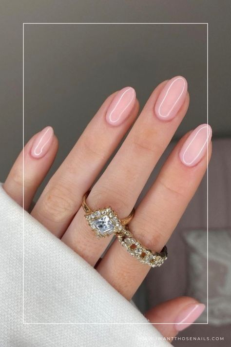 Summer Chic: Embracing the Old Money Nails Aesthetic Old Money Nails Aesthetic, Old Money Nails, Short Round Nails, Money Nails, Glitter French Manicure, Evil Eye Design, Classic French Manicure, Nails Aesthetic, French Acrylic Nails