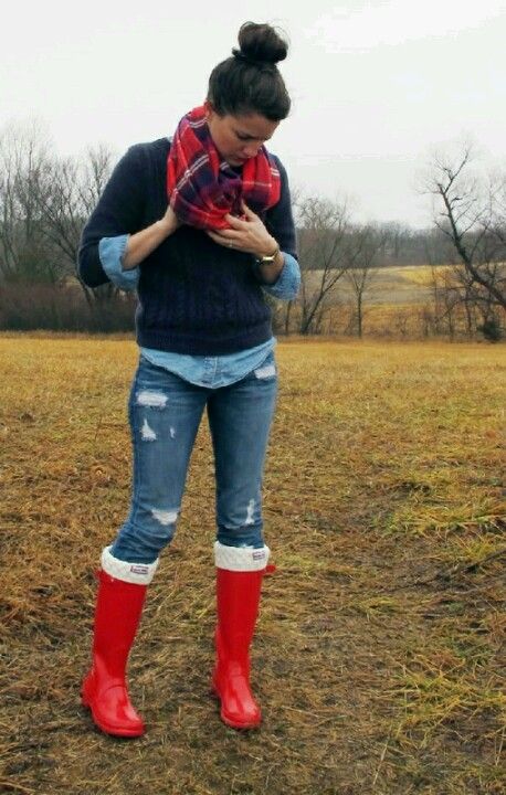 Fall forward Flannel Scarf, Red Rain Boots, Sweater Jeans, Red Rain, Cold Weather Outfit, Boating Outfit, British Countryside, Red Boots, Girl Stuff