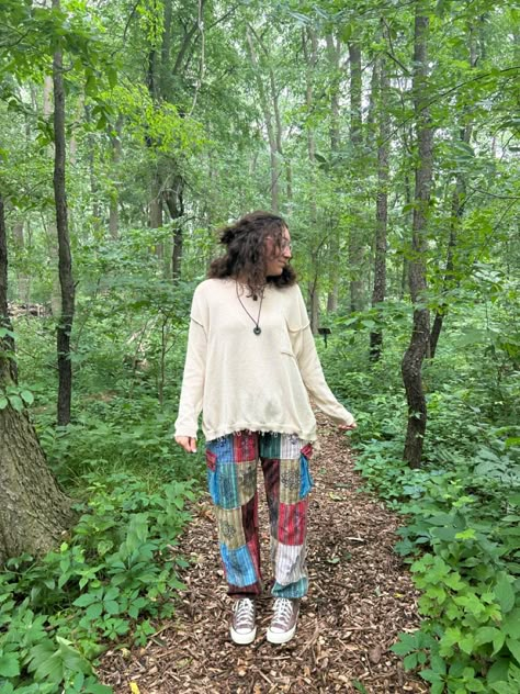 Basic Hippie Outfits, Winter Hippy Outfits, Fall Outfits Hippie, Warm Hippie Outfits, Soft Hippie Aesthetic, Indie Hippie Outfits, Non Basic Outfits, Simple Hippie Outfits, Hippie Pants Outfit