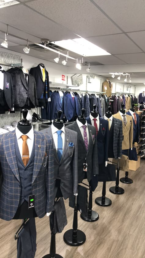 Men Clothing Store Design Ideas, Men's Clothing Store Design, Fashion Shop Interior, Suit Stores, Stylish Mens Suits, Computer Gaming Room, Colourful Wallpaper, Clothing Store Design, Colourful Wallpaper Iphone