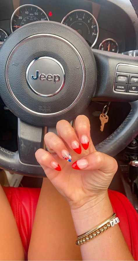 Fourth Nails Simple, 4th Of July Nails Preppy, Summer Nails Fourth Of July, Fourth Of July Nails Gel Short, Cute Simple 4th Of July Nails, 4th Of July Nails Acrylic Square, 4 Of July Nails Acrylic, 4th July Nails Simple, 4th Of July Nails Aesthetic