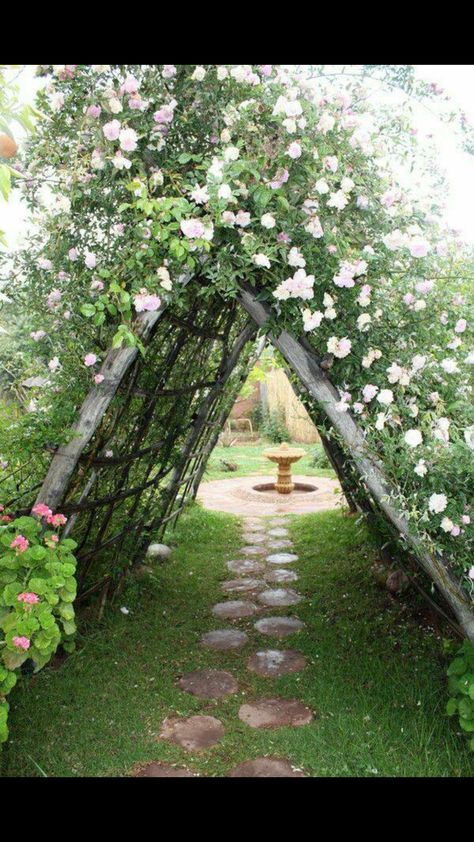 Moderne Have, Garden Arches, Cabinets Diy, Cottage Gardens, Have Inspiration, Garden Yard Ideas, Furniture Bedroom, Garden Trellis, Garden Structures