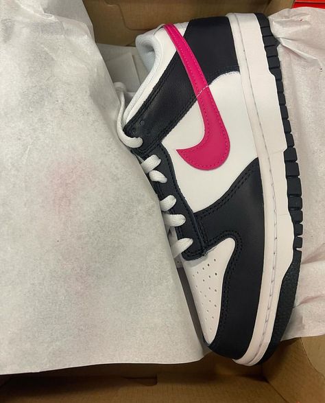 Pink Panda Dunks, Fashion Outfits Winter, Fashion Outfits Summer, Panda Dunks, Aesthetics Fashion, Dunks Outfit, Fashionable Nails, Fashion Tattoo, Winter Fashion Trends