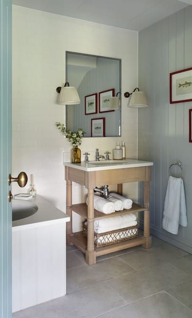 Beautiful Cottage Design and Decor Ideas, Pink and Blue Colors Turner Pocock Bathroom, Cottage Bathroom Design Ideas, Turner Pocock, Wooden Dining Furniture, Blue Bedroom Colors, Pink Bedroom Walls, English Cottage Decor, Bathroom Design Layout, Airy Room