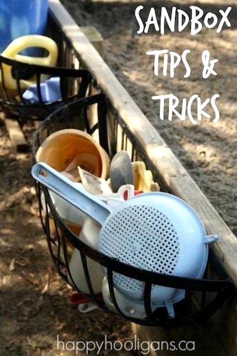 Attach old planter baskets to the side of the sandbox for easy toy storage. | 40 Smart Tricks To Keep Your Kids Organized Sandpit Storage, Parts Organization, Mud Play, Sandbox Toys, Play Storage, Backyard Sandbox, Outdoor Toy Storage, Play Outdoor, Outdoor Play Space