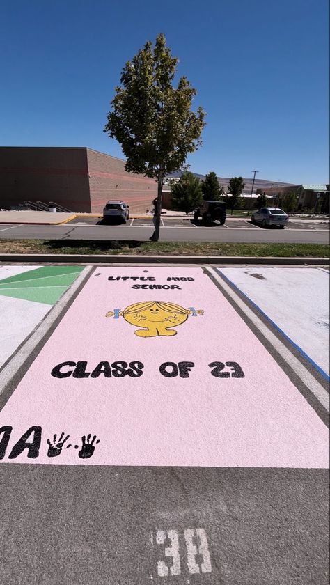 Senior Parking Spaces Chalk, Highschool Parking Spot Ideas, Painted Parking Spaces Ideas, Parking Lot Painting, Fun Chalk Art, Senior Year Things, Senior Year Fun, Senior Parking Spot, Parking Spot Painting