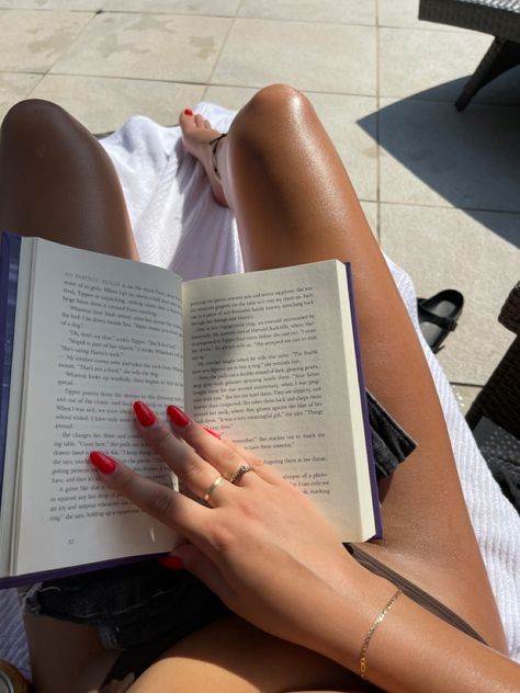 book reading
tanning Tanning Pictures, Summer Morning Routine, Hydrating Skincare, Scrub Exfoliating, Brown Sugar Scrub, Hamptons Summer, How To Get Tan, Coastal Granddaughter, Summer Morning