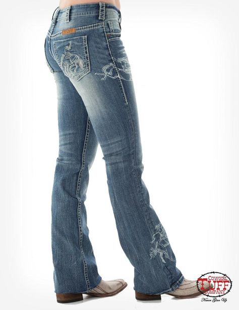 Square Toed Boots, Western Items, Bootcut Jeans Outfit, Cowgirl Tuff Jeans, Cowgirl Jeans, Western Clothes, Cowgirl Tuff, Cream Jeans, Girls Dress Outfits