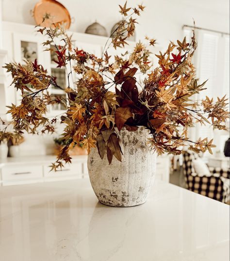 2023 Fall Tablescape, 2023 Fall Decor Ideas, Fall Kitchen Island, Fall Kitchen Island Decor, Decorating For Fall, Fall Cottage, Wallpapers Home, Diy Fall Decor, Fall Wallpapers